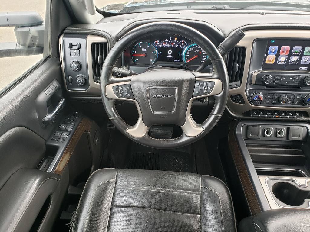 Used 2018 GMC Sierra 2500 Denali w/ Duramax Plus Package AWD/4WD image 14