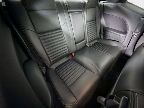 Used 2010 Dodge Challenger R/T RWD image 29