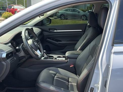 Certified 2024 Nissan Altima 2.5 SR AWD/4WD image 10