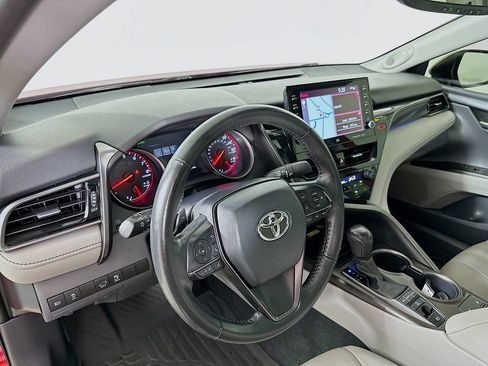 Used 2022 Toyota Camry XSE w/ Navigation Package FWD image 10