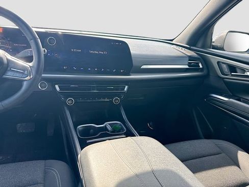 Used 2024 Chevrolet Traverse LS FWD image 22