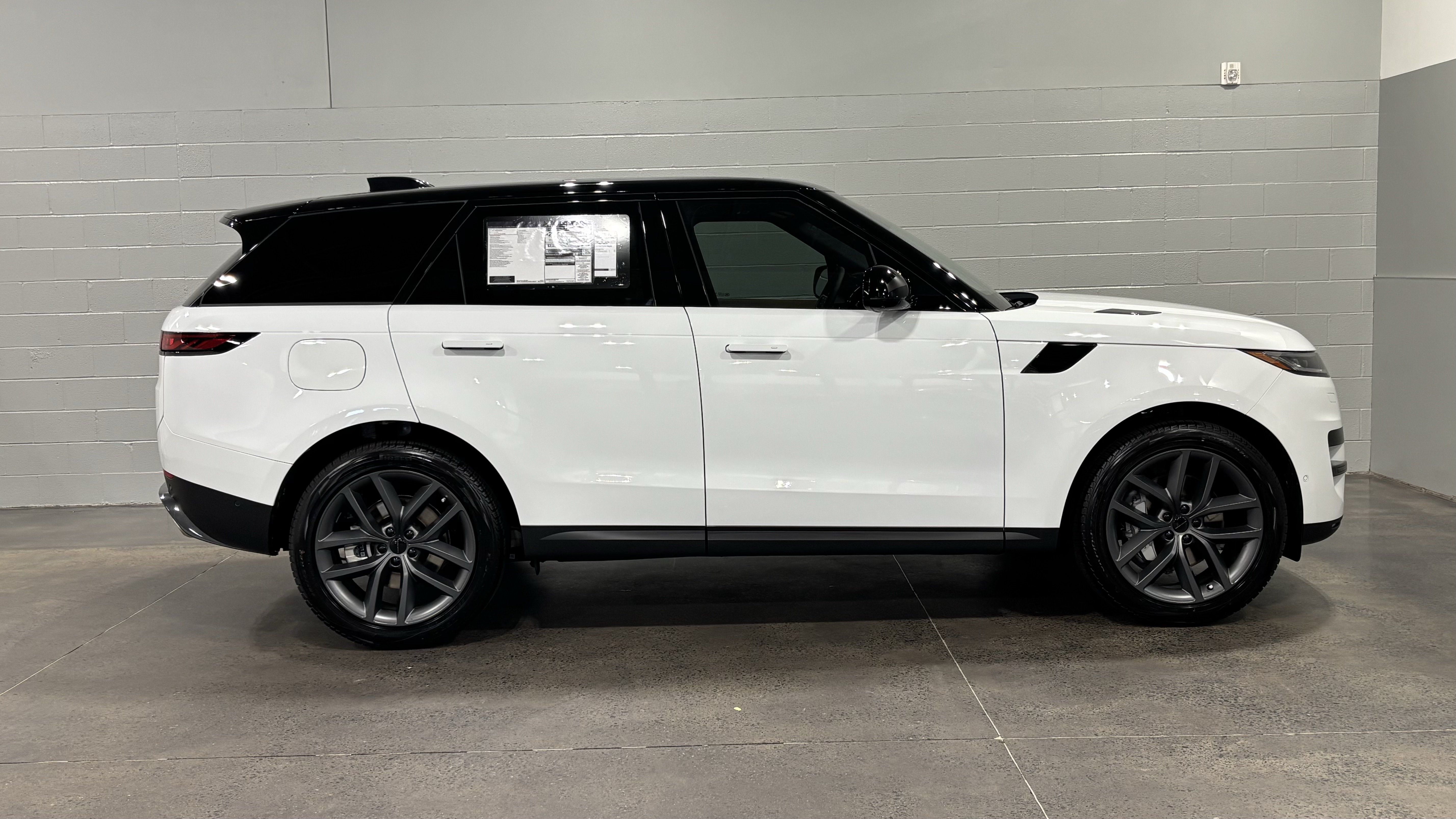 New 2026 Land Rover Range Rover Sport SE AWD/4WD image 13