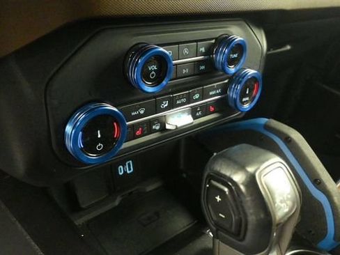 Used 2022 Ford Bronco Outer Banks AWD/4WD image 17
