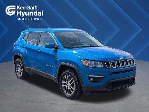 Used 2018 Jeep Compass Latitude w/ Popular Equipment Group AWD/4WD image 1