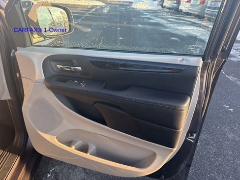 Used 2015 Dodge Grand Caravan SXT image 4