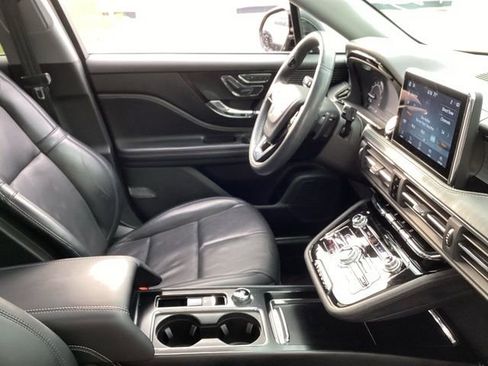 Used 2022 Lincoln Corsair AWD w/ Premium Package image 23