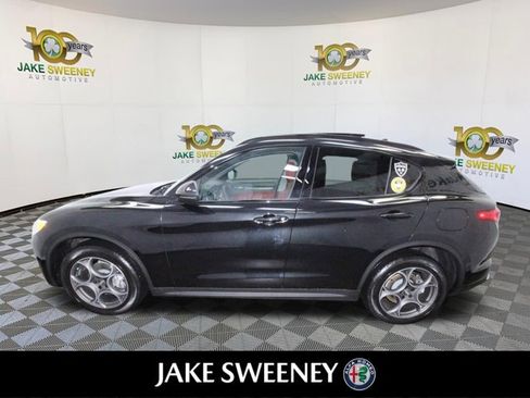 Used 2021 Alfa Romeo Stelvio Sprint w/ Nero Edizione image 6