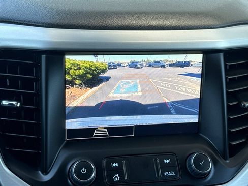 Used 2023 GMC Acadia SLE w/ Driver Convenience Package AWD/4WD image 27