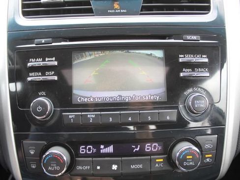 Used 2015 Nissan Altima 2.5 SL w/ Moonroof Package FWD image 24