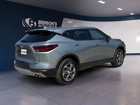Used 2025 Chevrolet Blazer LT FWD image 5