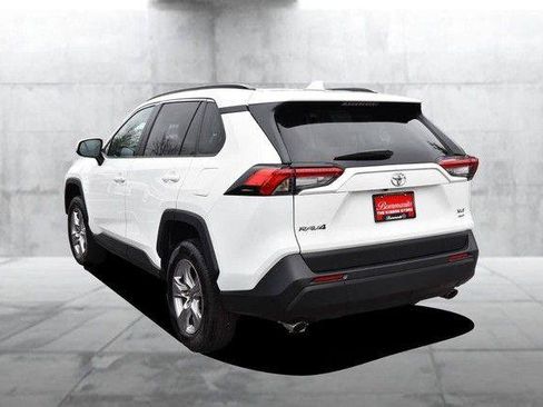 Used 2025 Toyota RAV4 XLE image 6