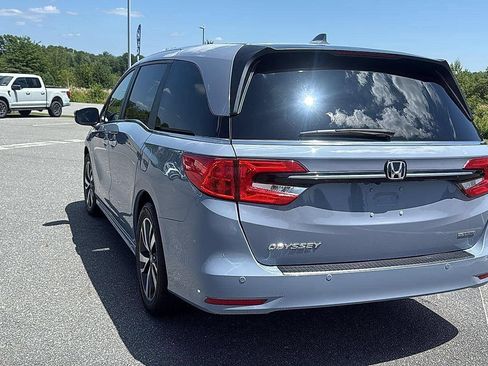 Used 2023 Honda Odyssey Touring image 8