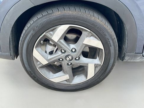 Used 2024 Hyundai Venue Limited FWD image 31