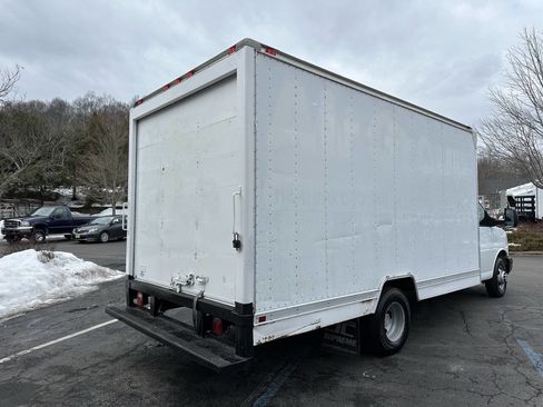 Used 2008 Chevrolet Express 3500 image 19