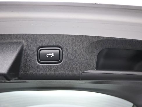 Used 2022 Kia Telluride SX w/ SX Prestige Package image 16