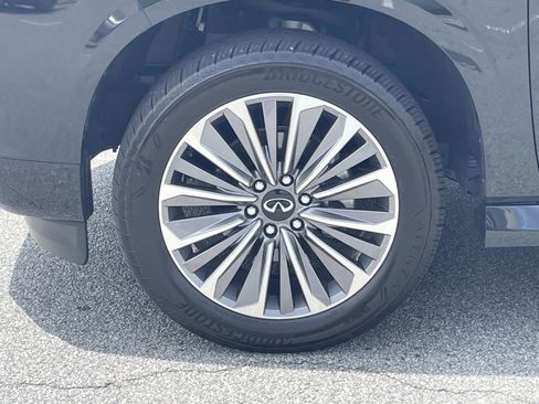 Used 2025 INFINITI QX80 Sensory AWD/4WD image 7