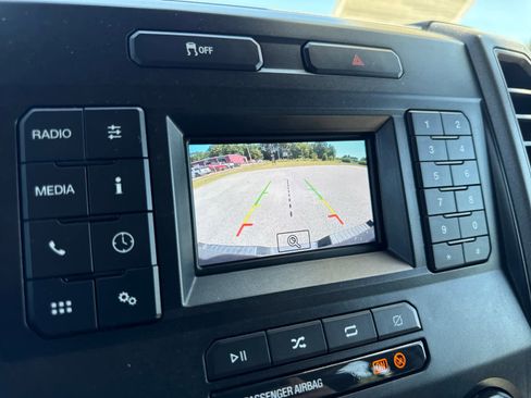 Used 2022 Ford F350 XL w/ Power Equipment Group image 21