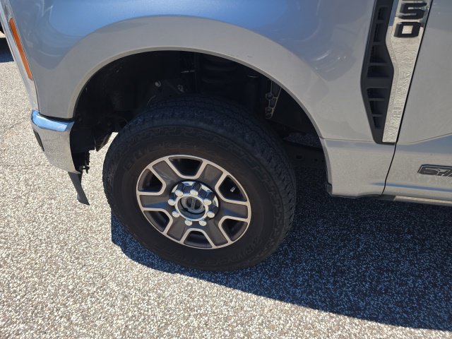 Used 2023 Ford F350 Lariat w/ Lariat Ultimate Package AWD/4WD image 7