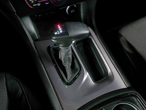 Used 2019 Dodge Charger SXT image 14