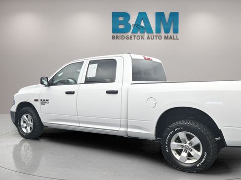 Used 2022 RAM 1500 Classic SLT w/ Protection Group AWD/4WD image 5