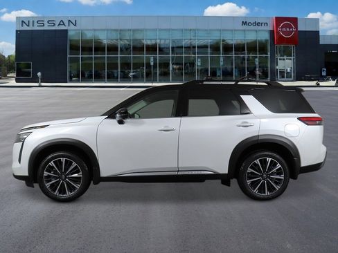 New 2026 Nissan Pathfinder Platinum AWD/4WD image 2