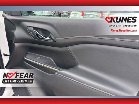 Used 2023 GMC Acadia SLT image 50