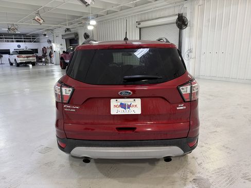 Used 2018 Ford Escape SE image 4