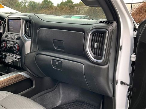 Certified 2021 Chevrolet Silverado 1500 LT Trail Boss w/ Convenience Package II image 23