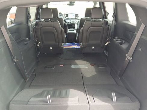 New 2026 Chrysler Pacifica Select AWD/4WD image 22