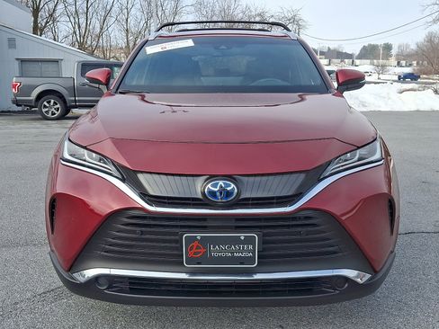 Certified 2022 Toyota Venza XLE image 2