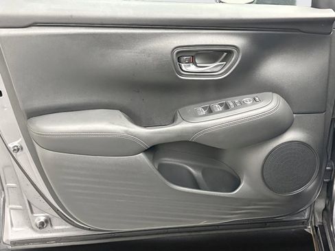 Used 2023 Honda HR-V EX-L image 9