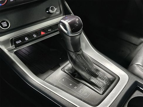 Used 2024 Audi Q3 2.0T Premium image 22