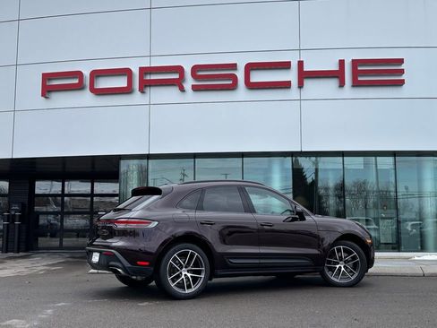 Certified 2026 Porsche Macan AWD/4WD image 41