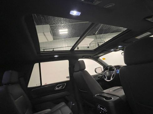Used 2023 Chevrolet Tahoe Z71 w/ Luxury Package image 29