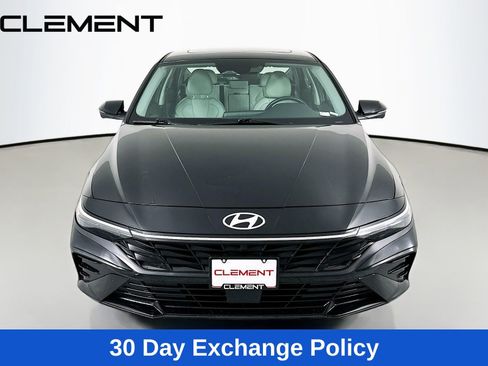 Used 2024 Hyundai Elantra Limited image 3