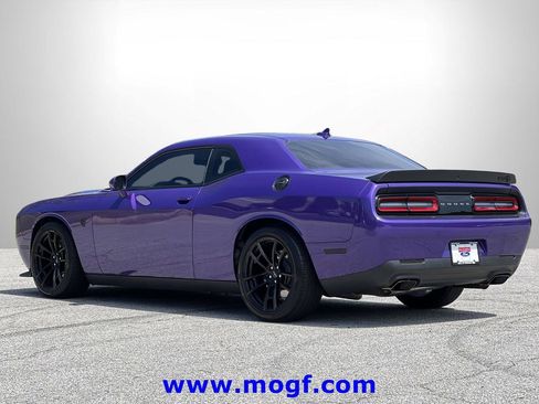 Used 2023 Dodge Challenger SRT Hellcat w/ Plus Package RWD image 2