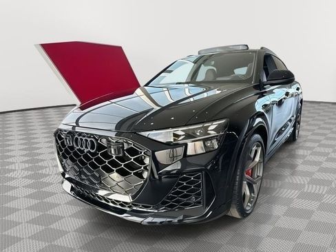New 2025 Audi RS Q8 performance image 4