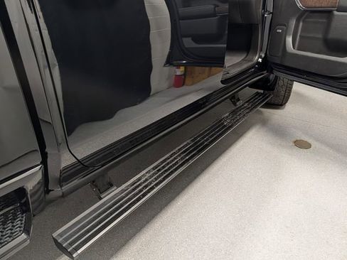 Used 2023 GMC Sierra 3500 Denali w/ Denali Ultimate Package image 4