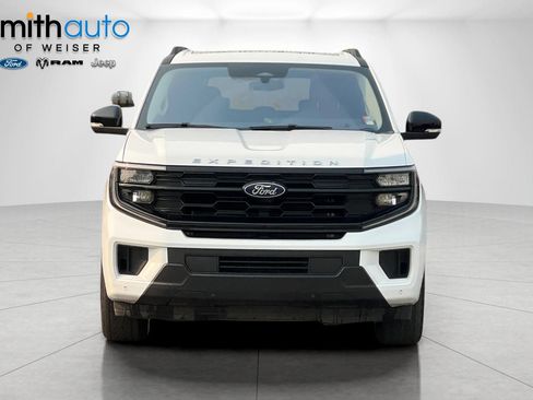 Used 2025 Ford Expedition Max Active AWD/4WD image 10