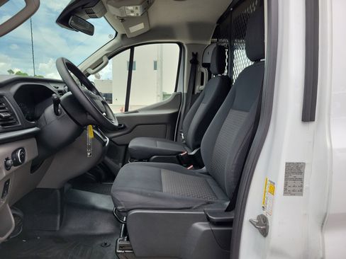 Used 2024 Ford Transit 250 Low Roof w/ Exterior Upgrade Package RWD image 14