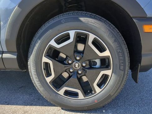 New 2024 Ford Bronco Sport Outer Banks w/ Tech Package AWD/4WD image 11