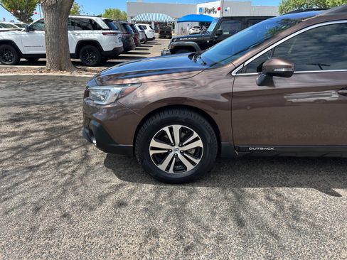 Used 2019 Subaru Outback 3.6R Limited AWD/4WD image 26