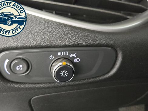 Used 2023 Chevrolet Malibu LT FWD image 21