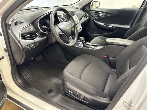 Used 2024 Chevrolet Malibu LT image 12