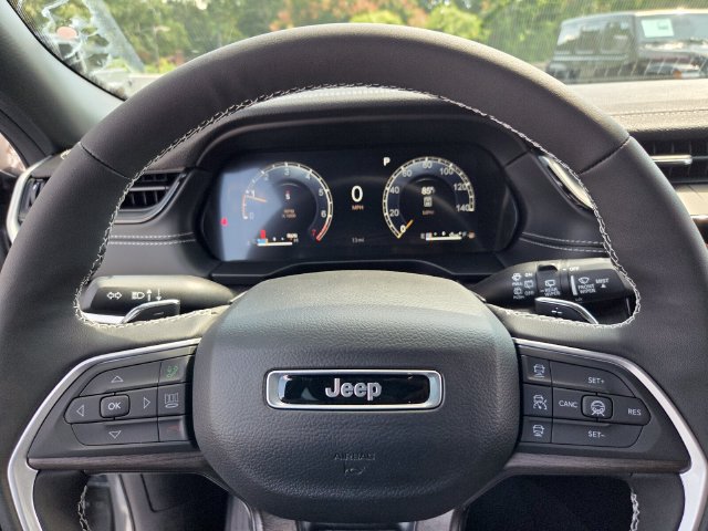 New 2027 Jeep Grand Cherokee Altitude RWD image 22