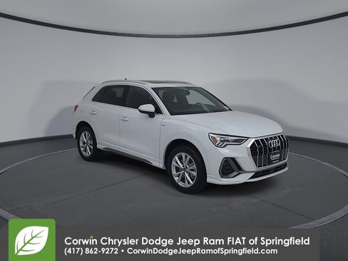 Used 2025 Audi Q3 2.0T Premium AWD/4WD image 3