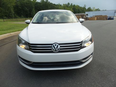 Used 2012 Volkswagen Passat 2.5 SE FWD image 7