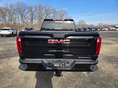 Used 2025 GMC Sierra 2500 Denali image 5