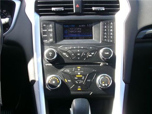 Used 2014 Ford Fusion SE w/ Equipment Group 201A image 7