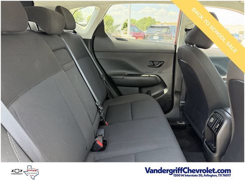 Used 2025 Hyundai Kona SEL FWD image 26
